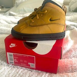 Brand New Nike Woodside 2 High Toddler Boot